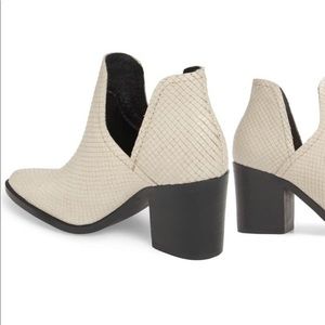 Steve Madden Petra Open Side Bootie
